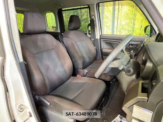 Toyota ROOMY 2021-08 7224343-7