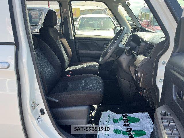 Toyota ROOMY 2022-07 7224359-9
