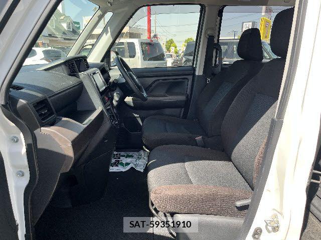 Toyota ROOMY 2022-07 7224359-12