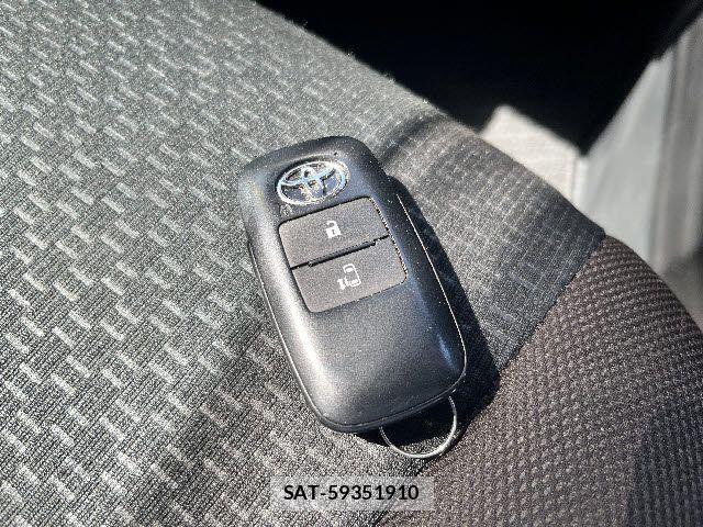 Toyota ROOMY 2022-07 7224359-25