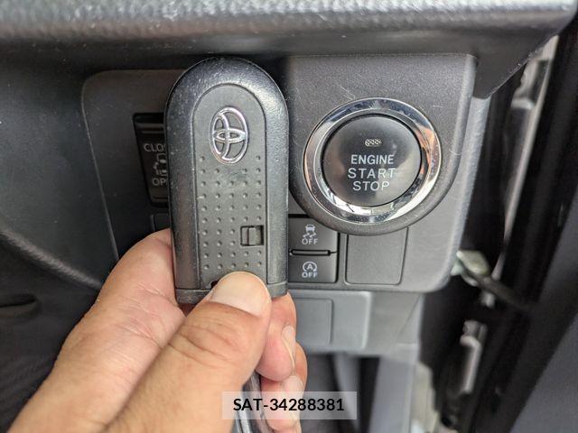 Toyota ROOMY 2019-02 7224301-11