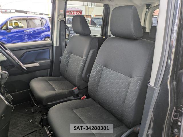Toyota ROOMY 2019-02 7224301-2