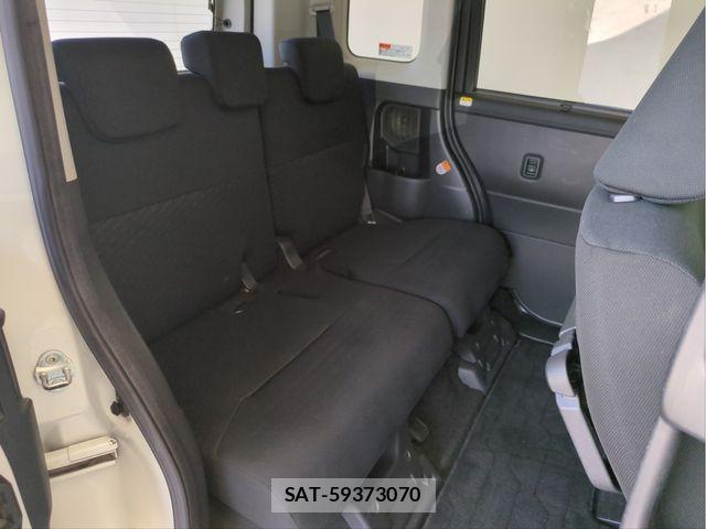 Toyota ROOMY 2016-12 7216640-26