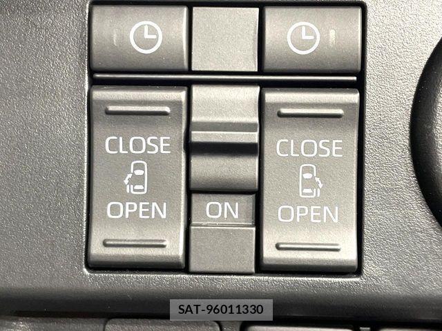 Toyota ROOMY 2023-07 7252136-6