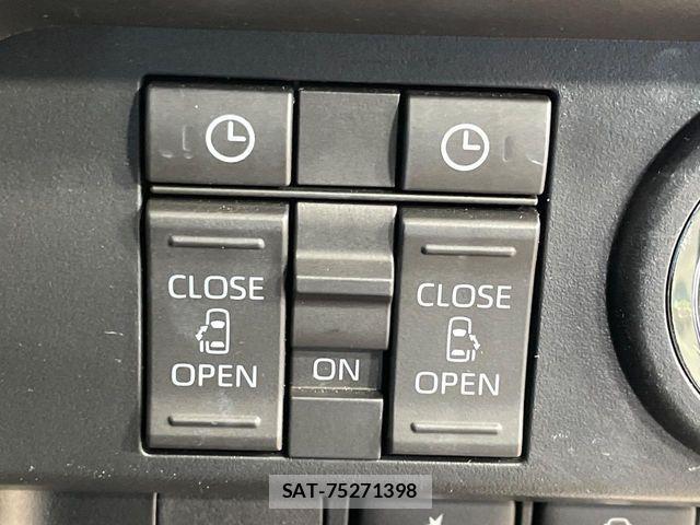 Toyota ROOMY 2023-05 7252133-4