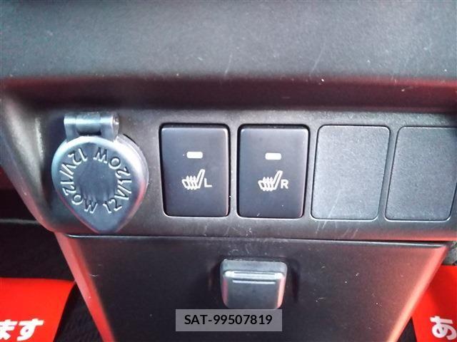 Toyota ROOMY 2019-10 7272839-10