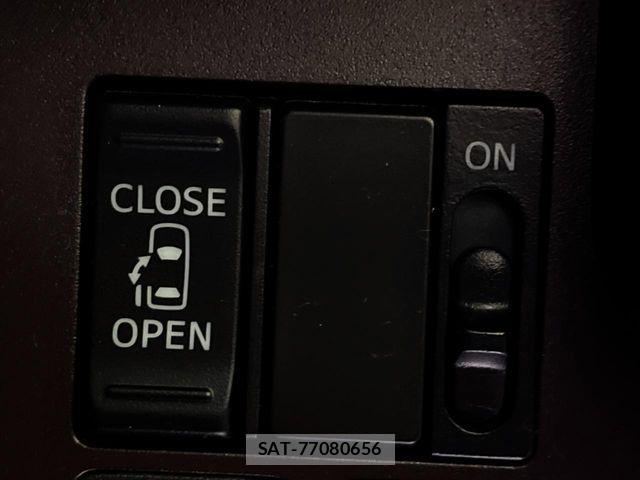 Toyota ROOMY 2017-05 7272842-3