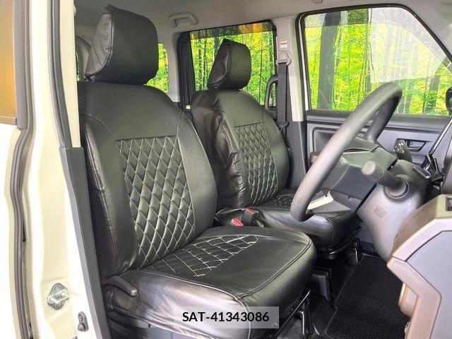 Toyota ROOMY 2024-03 7329784-9
