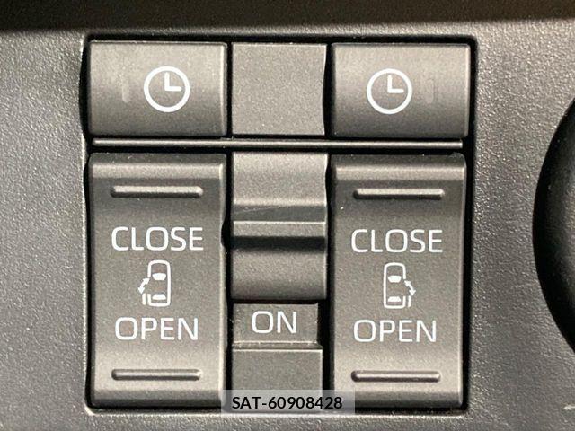 Toyota ROOMY 2021-10 7329779-5