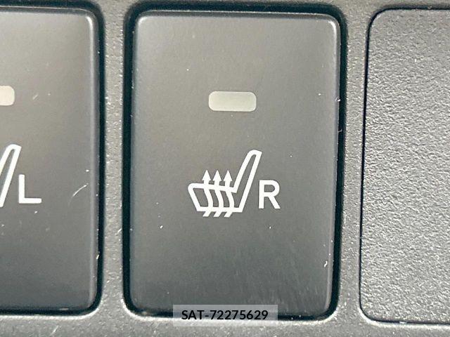 Toyota ROOMY 2017-06 7329812-6