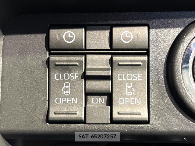 Toyota ROOMY 2023-05 7329769-4