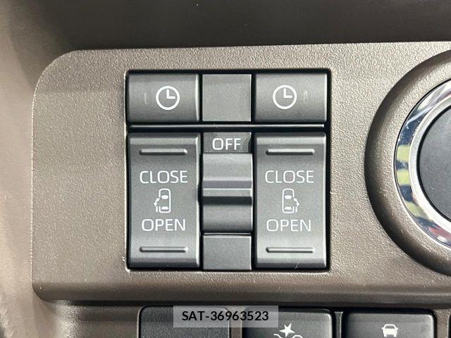 Toyota ROOMY 2023-09 7359638-6