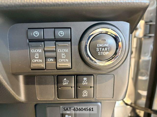 Toyota ROOMY 2021-04 7359618-19