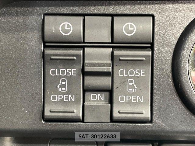 Toyota ROOMY 2022-04 7359622-3