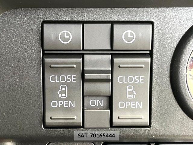Toyota ROOMY 2022-08 7359621-4