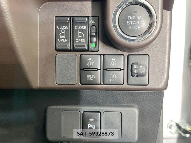 Toyota ROOMY 2019-01 7359639-3