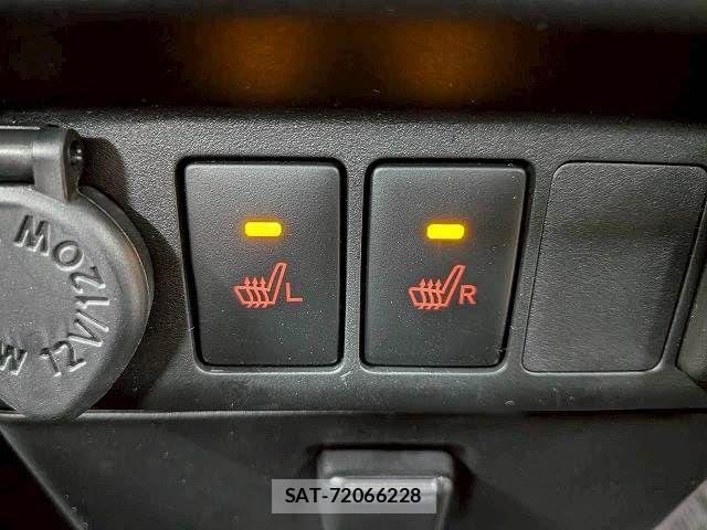 Toyota ROOMY 2024-09 7359628-6