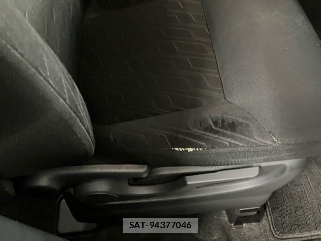 Toyota ROOMY 2017-08 7359651-18