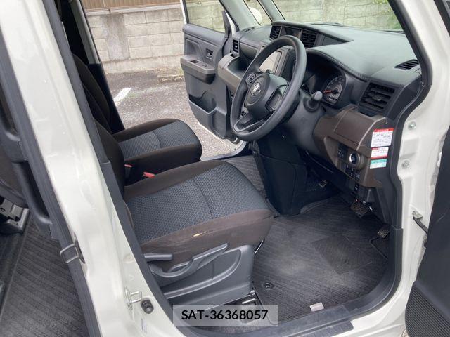 Toyota ROOMY 2021-05 7359644-9