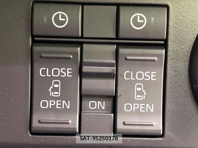 Toyota ROOMY 2022-08 7393877-6