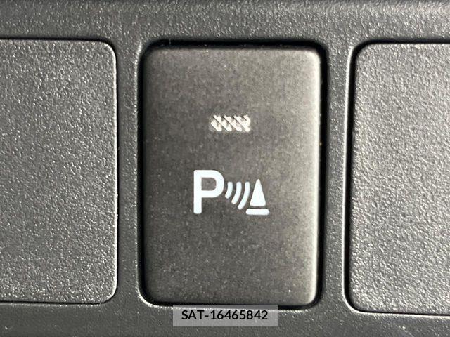 Toyota ROOMY 2023-07 7393897-5