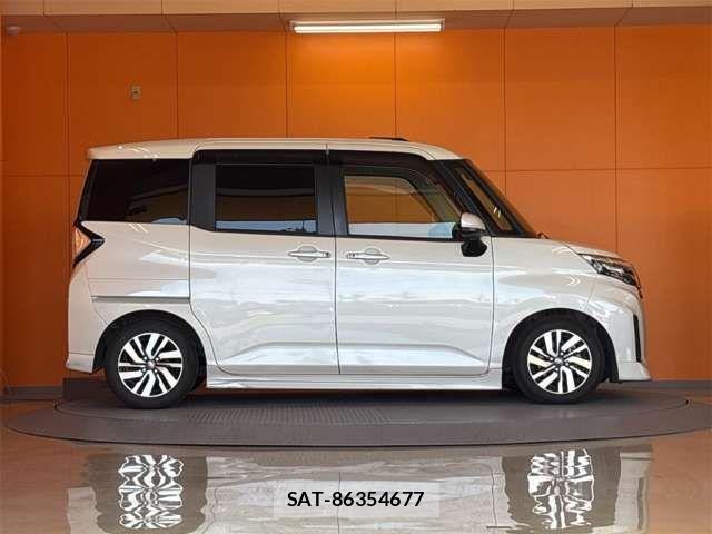 Toyota ROOMY 2021-08 7457394-10