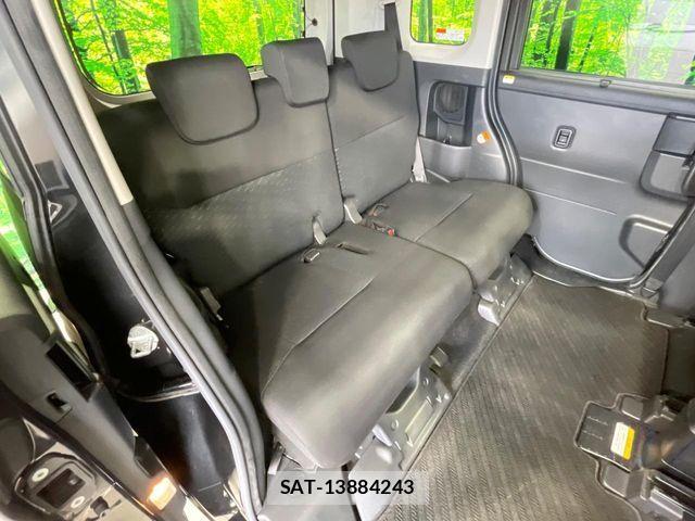 Toyota ROOMY 2019-03 7457401-8