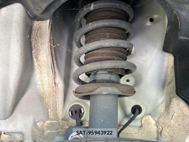 Toyota ROOMY 2019-06 7457399-16