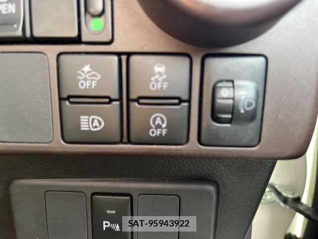 Toyota ROOMY 2019-06 7457399-2