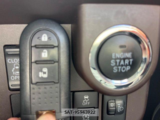 Toyota ROOMY 2019-06 7457399-6