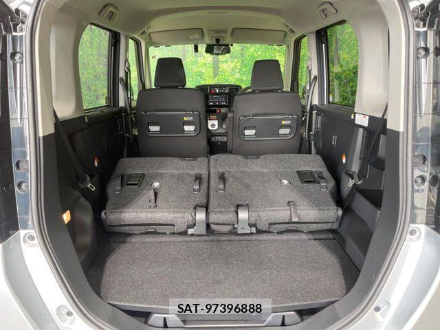 Toyota ROOMY 2019-06 7457402-9