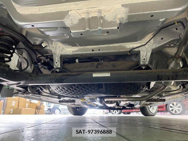 Toyota ROOMY 2019-06 7457402-18