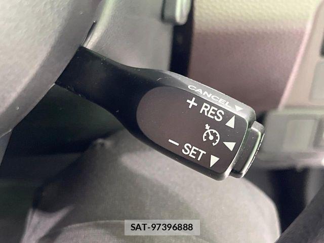 Toyota ROOMY 2019-06 7457402-6