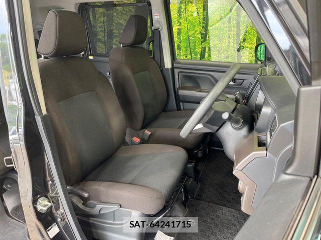 Toyota ROOMY 2021-08 7502644-7