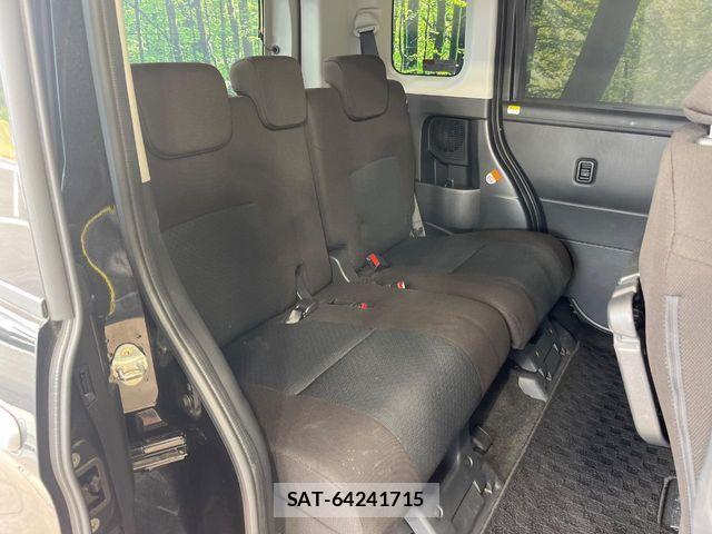 Toyota ROOMY 2021-08 7502644-8