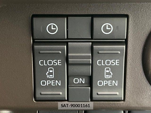 Toyota ROOMY 2024-03 7502632-2