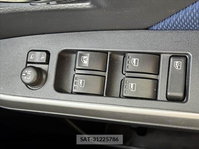 Toyota ROOMY 2017-12 7502657-24