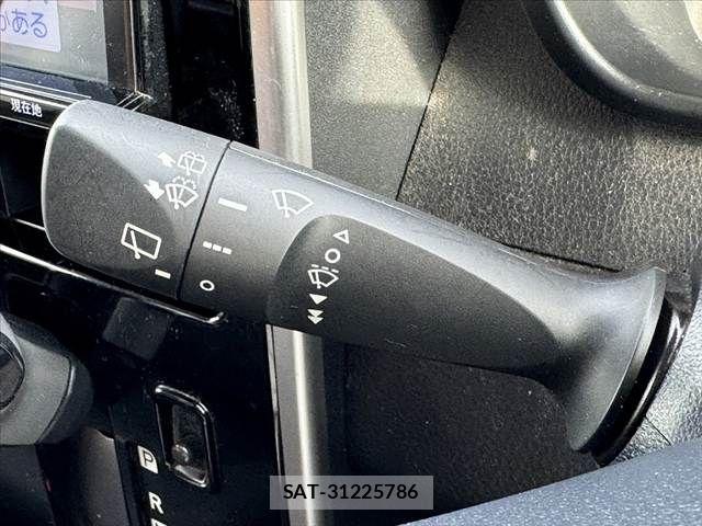 Toyota ROOMY 2017-12 7502657-26
