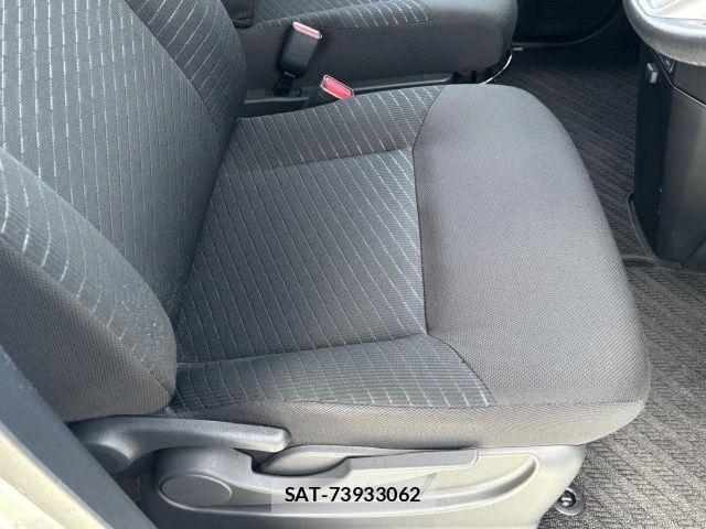 Toyota ROOMY 2019-08 7509902-5