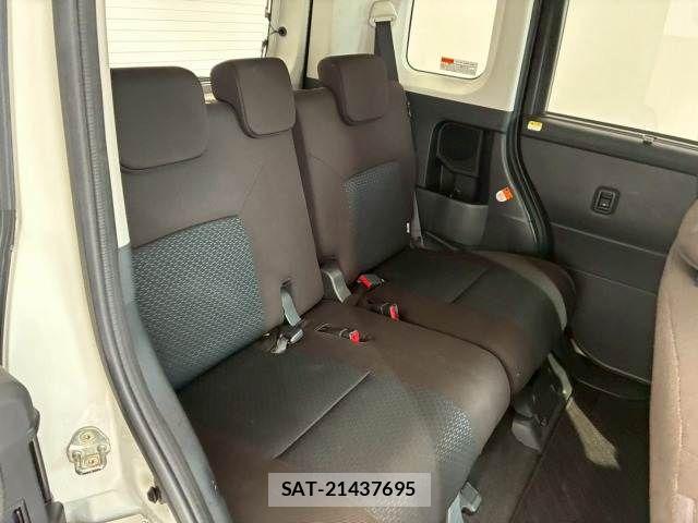 Toyota ROOMY 2021-03 7502641-11