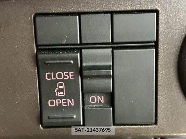 Toyota ROOMY 2021-03 7502641-4