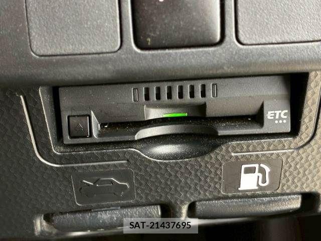 Toyota ROOMY 2021-03 7502641-8