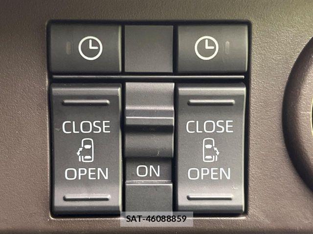 Toyota ROOMY 2022-04 7502631-2