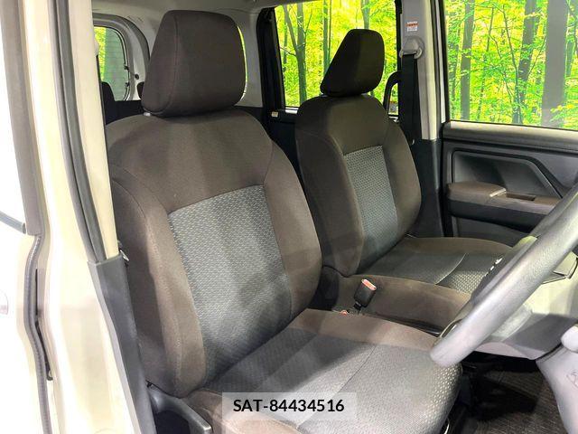 Toyota ROOMY 2022-05 7502649-9