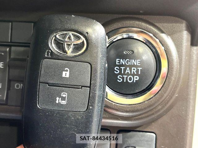 Toyota ROOMY 2022-05 7502649-8