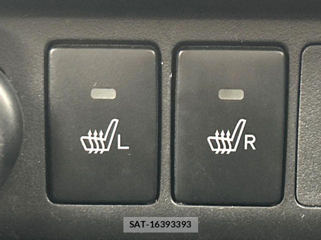 Toyota ROOMY 2021-10 7562758-6