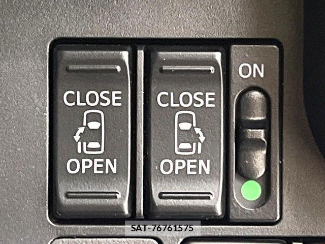 Toyota ROOMY 2019-12 7562764-3