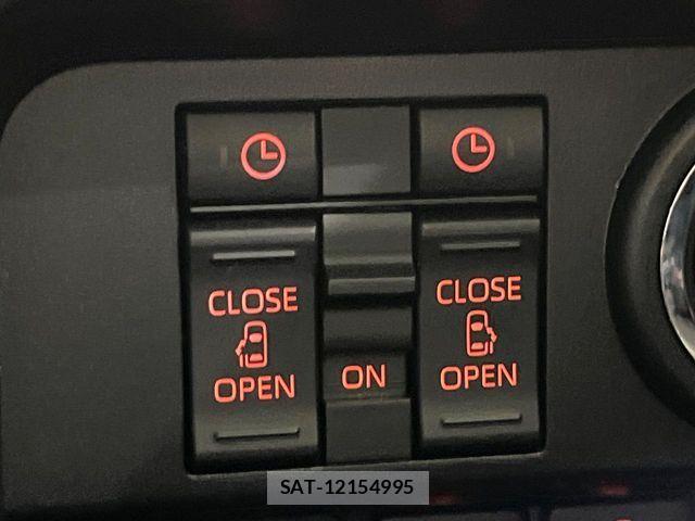 Toyota ROOMY 2023-08 7562754-2