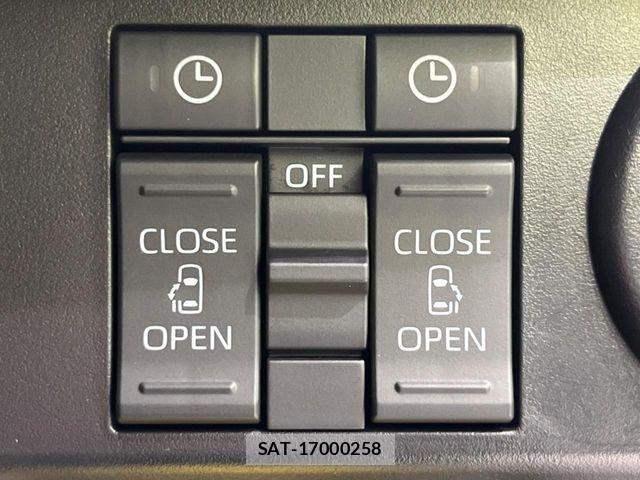 Toyota ROOMY 2022-06 7619591-2