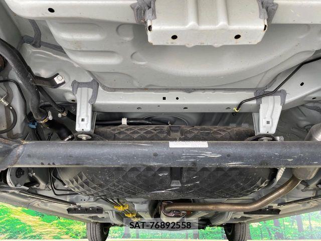 Toyota ROOMY 2023-05 7619590-18